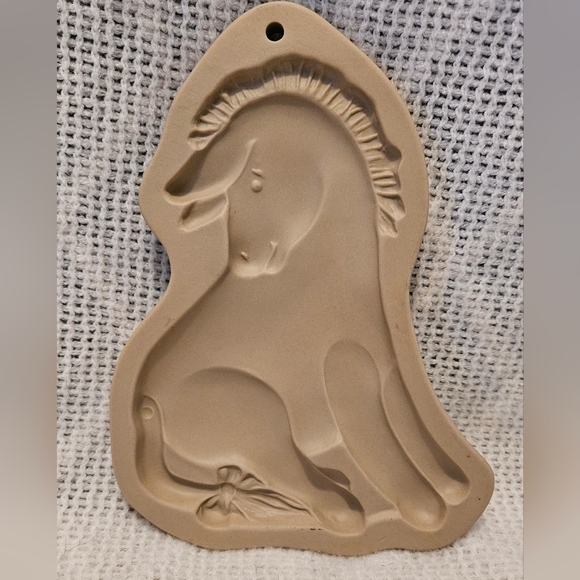 Brown Bag Cookie Art~Classic‎ Pooh Collection~90's cookie mold~Hill Designs Inc. - Picture 1 of 4